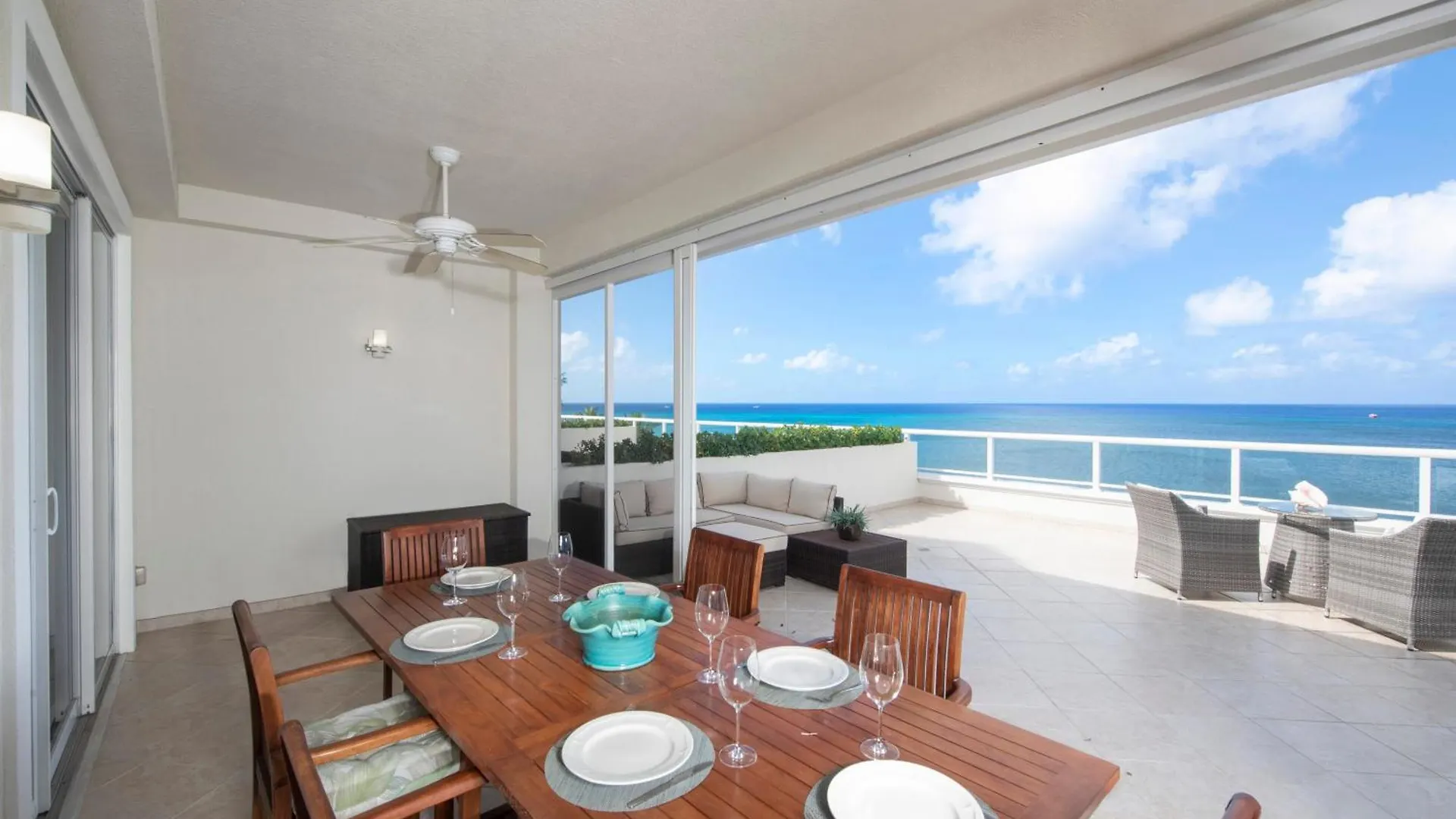 Apartment South Bay Beach Club 30 - 3 Bedroom 2 Bathroom Unit George Town